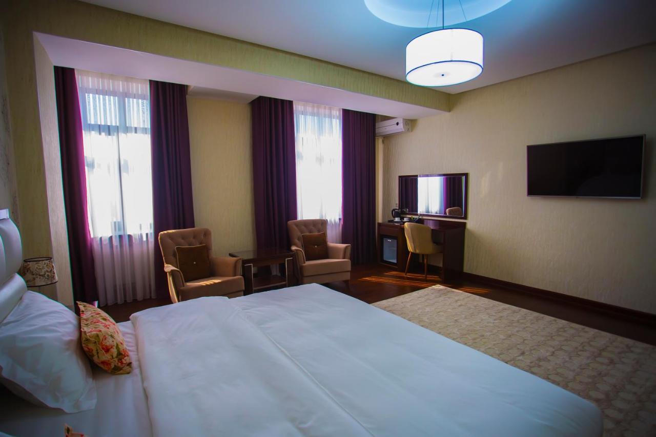 Hotel Ayni 杜尚别 外观 照片
