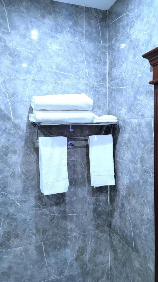 Hotel Ayni 杜尚别 外观 照片