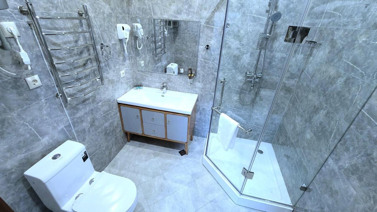 Hotel Ayni 杜尚别 外观 照片