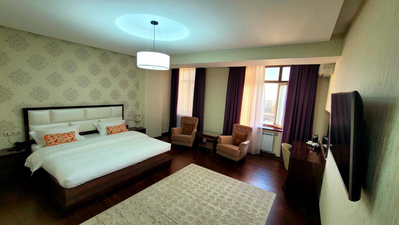 Hotel Ayni 杜尚别 外观 照片