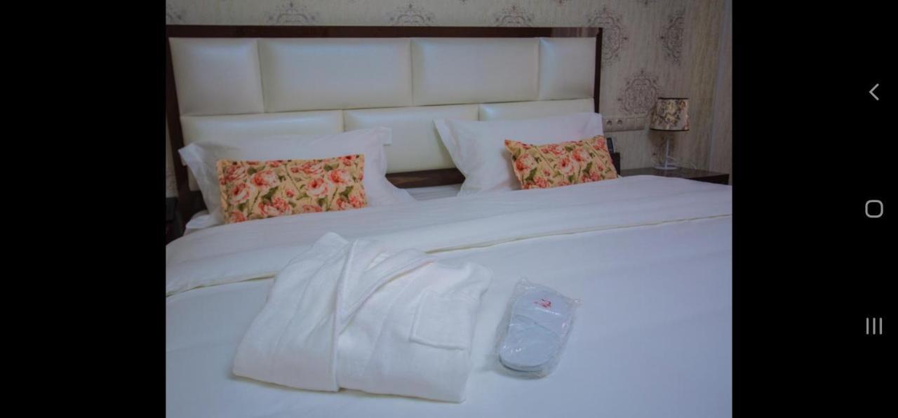 Hotel Ayni 杜尚别 外观 照片