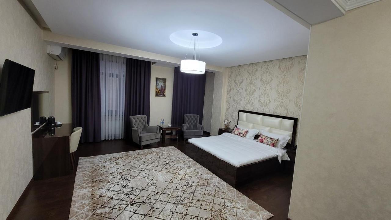 Hotel Ayni 杜尚别 外观 照片